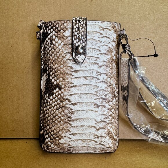 I.N.C International Concepts Ashlii Phone Wristlet Crossbody – Sleek Snake - Picture 2 of 7